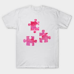 Puzzles, mosaic, figures, the effect of broken glass. T-Shirt